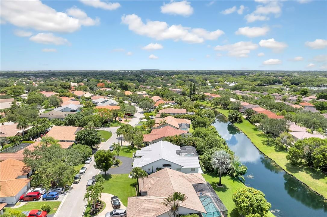 WEST GLEN - Residential