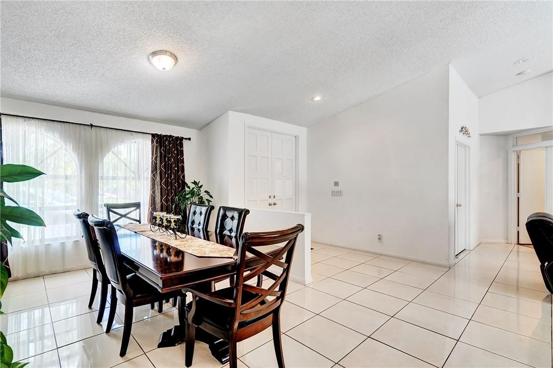 WEST GLEN - Residential