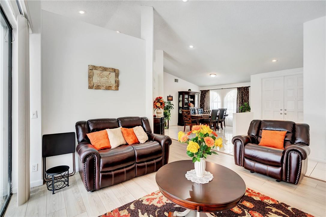 WEST GLEN - Residential