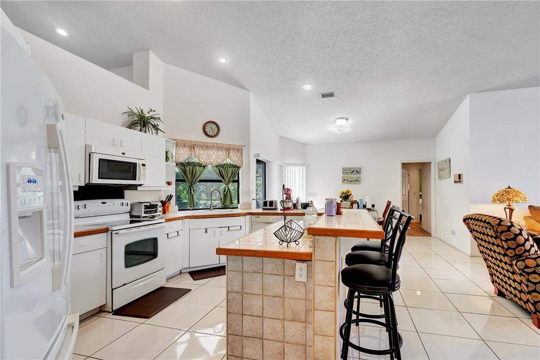 WEST GLEN - Residential