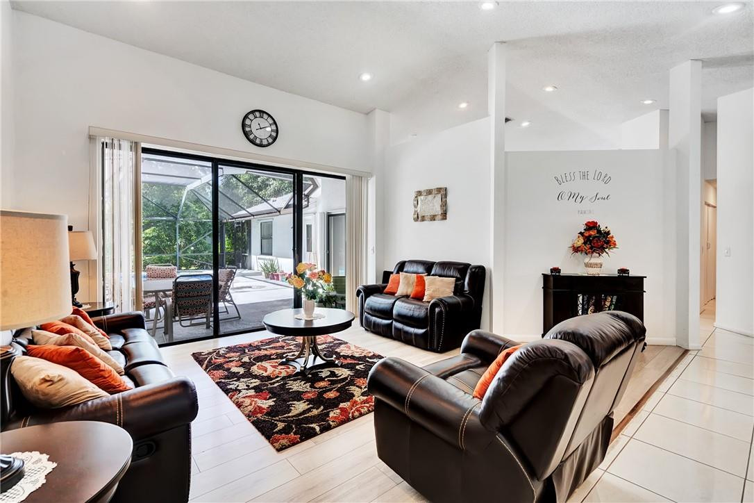 WEST GLEN - Residential