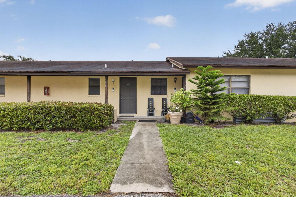 Photo of 4661 Perth Road #4661, West Palm Beach, FL 33415 (MLS # B26024764)