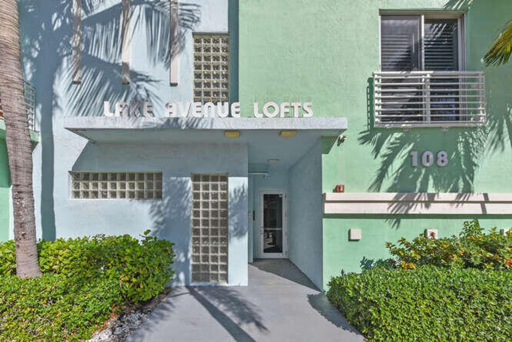 Photo of 108 Lake Avenue #406, Lake Worth Beach, FL 33460 (MLS # B26035578)