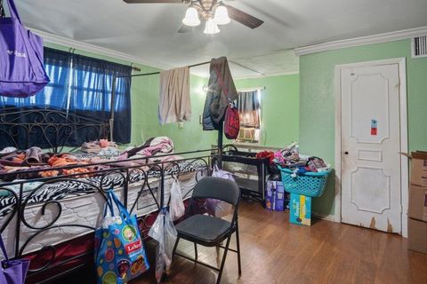 Single Family Residence in Lake Worth Beach FL 217 B Street St 15.jpg