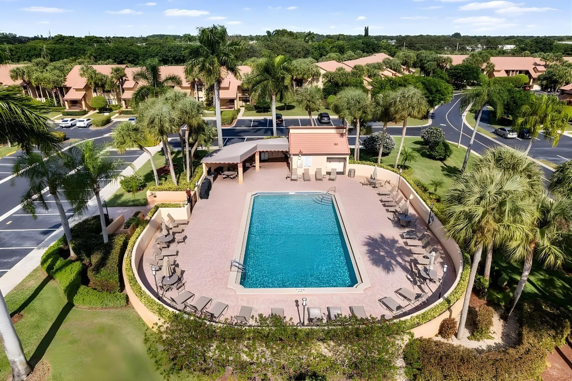 ASPEN  GLEN CONDO - Residential