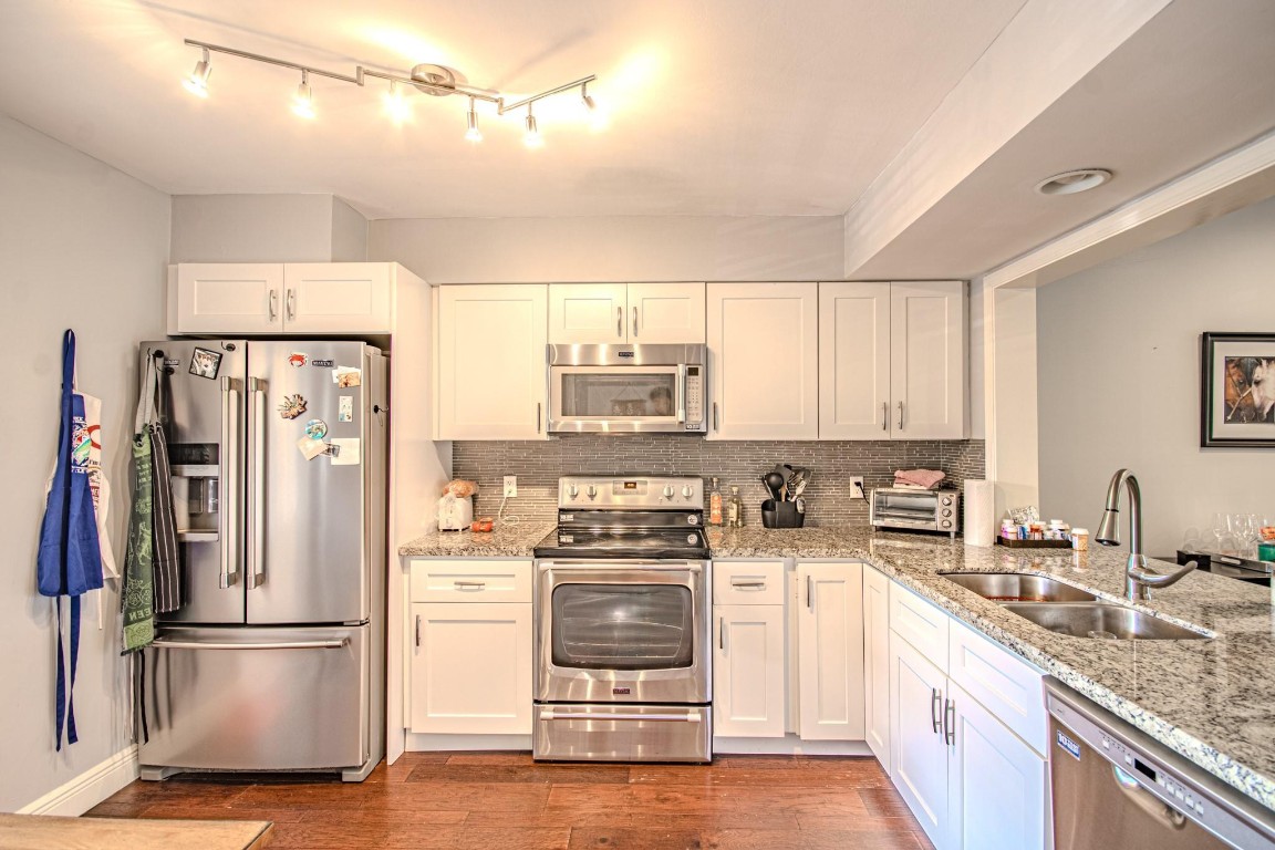 ASPEN  GLEN CONDO - Residential