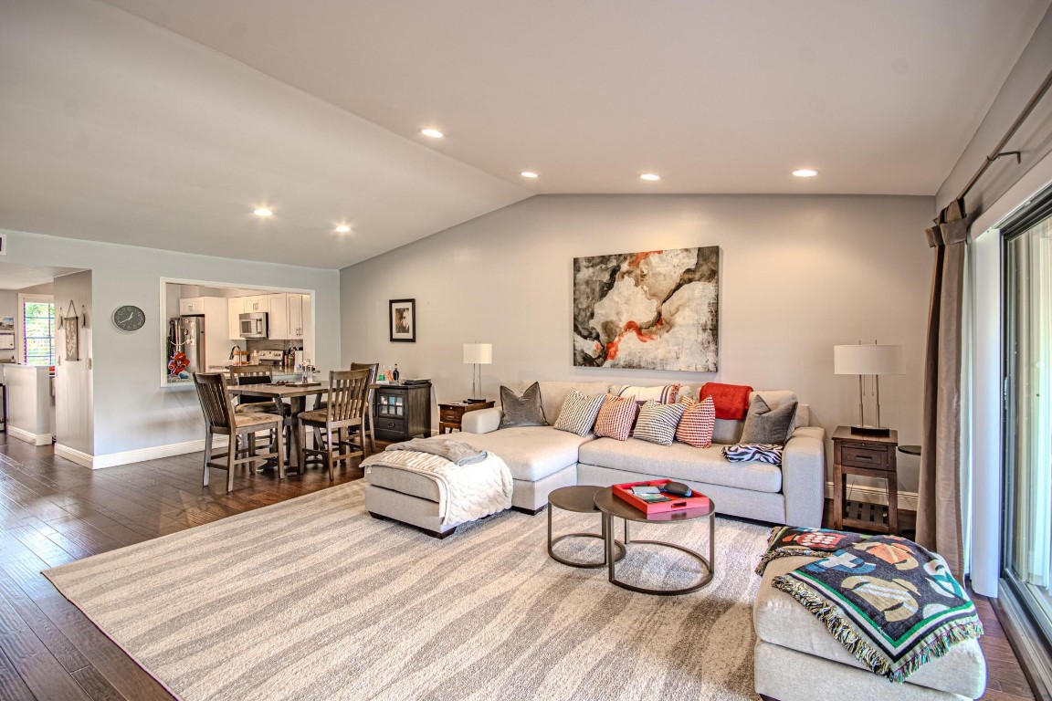 ASPEN  GLEN CONDO - Residential