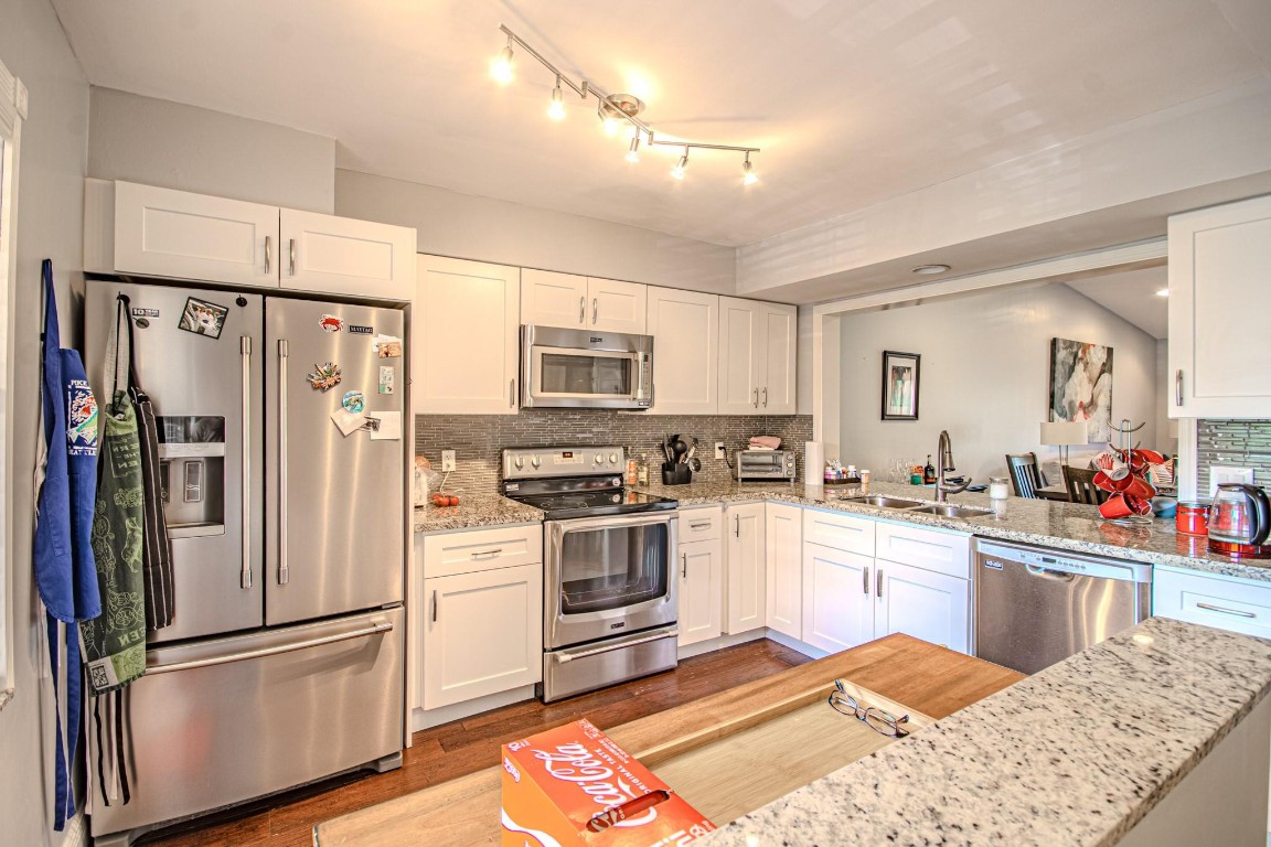 ASPEN  GLEN CONDO - Residential