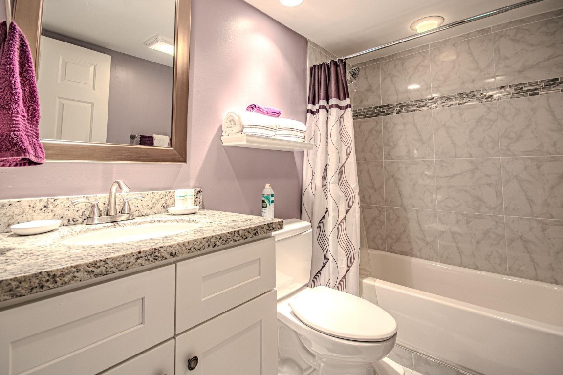 ASPEN  GLEN CONDO - Residential