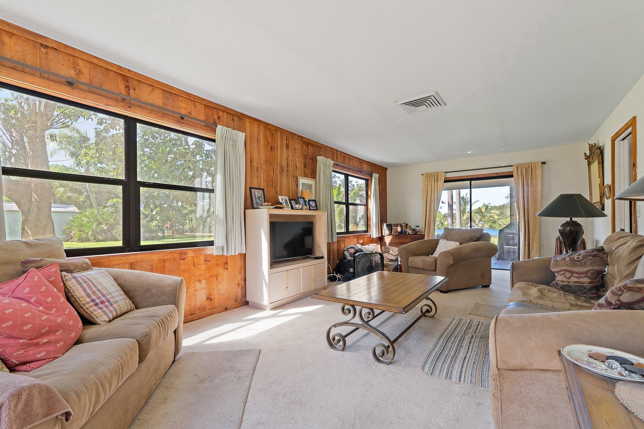 LOXAHATCHEE GARDEN FARMS - Residential