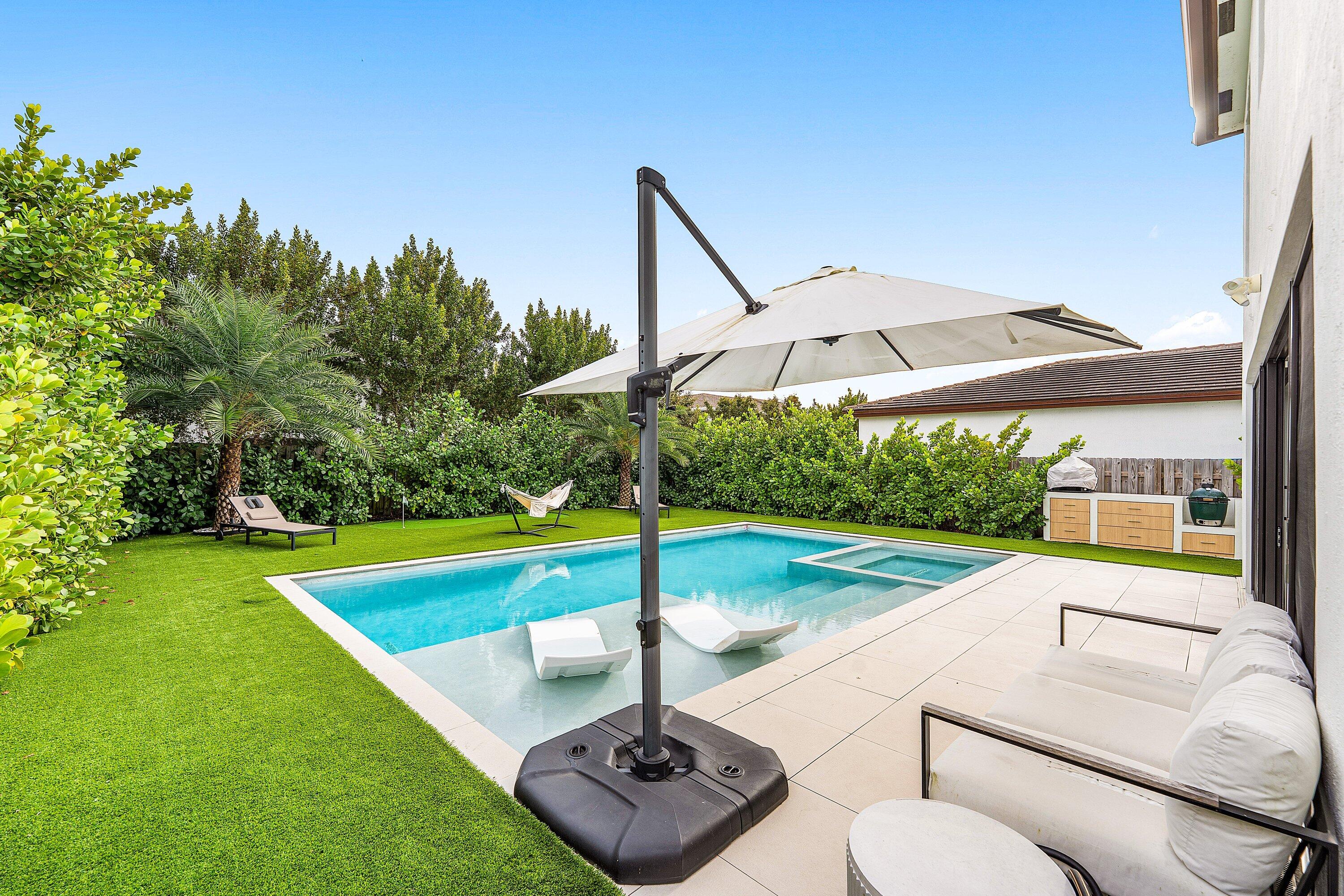 VIA VENTURA NEIGHBORHOOD 1 - Residential Lease