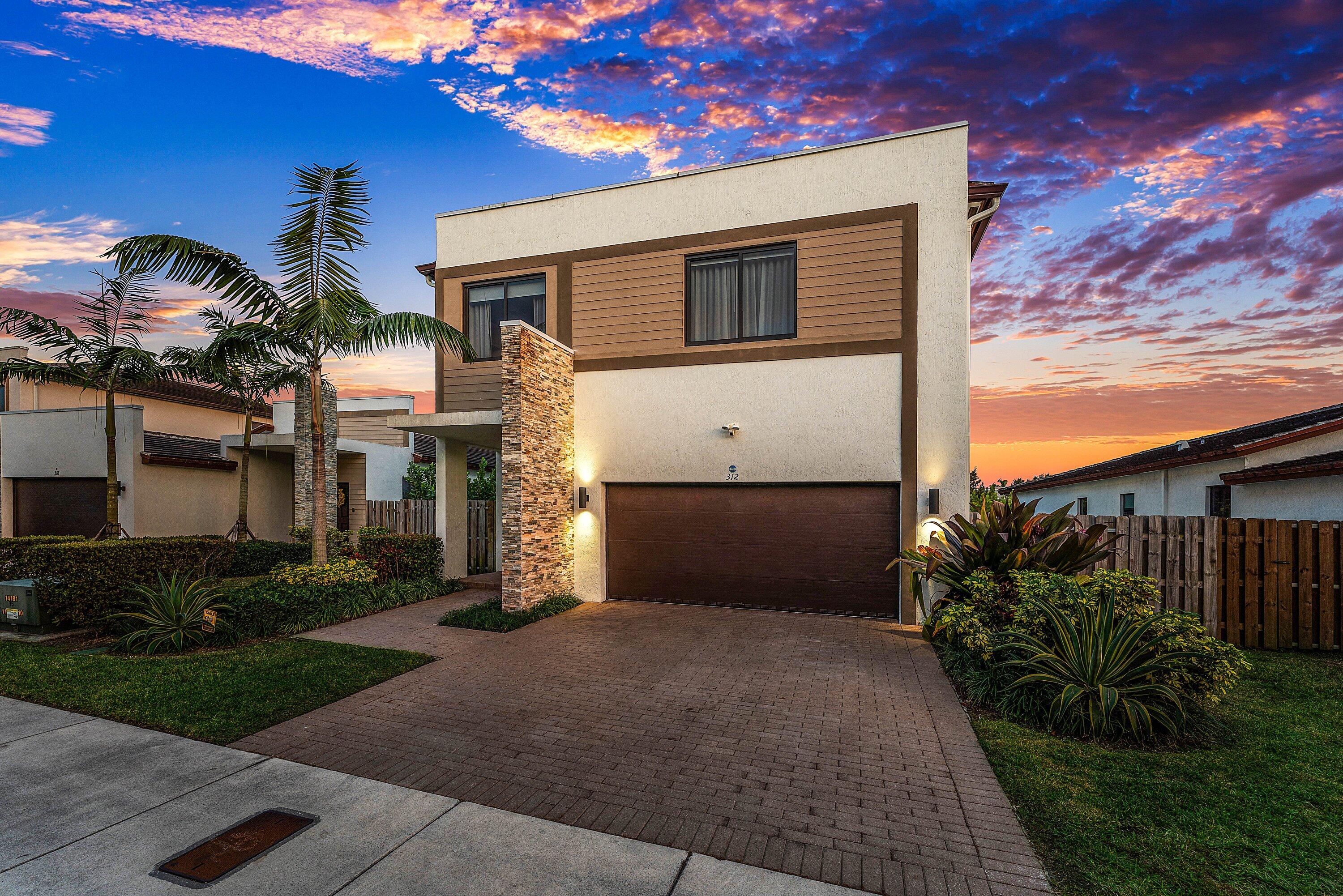 VIA VENTURA NEIGHBORHOOD 1 - Residential Lease