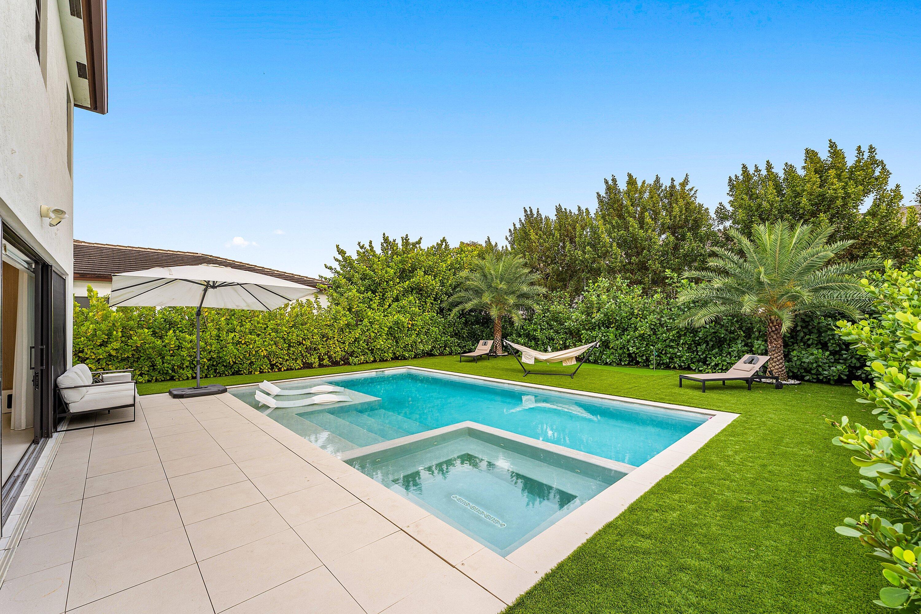 VIA VENTURA NEIGHBORHOOD 1 - Residential Lease