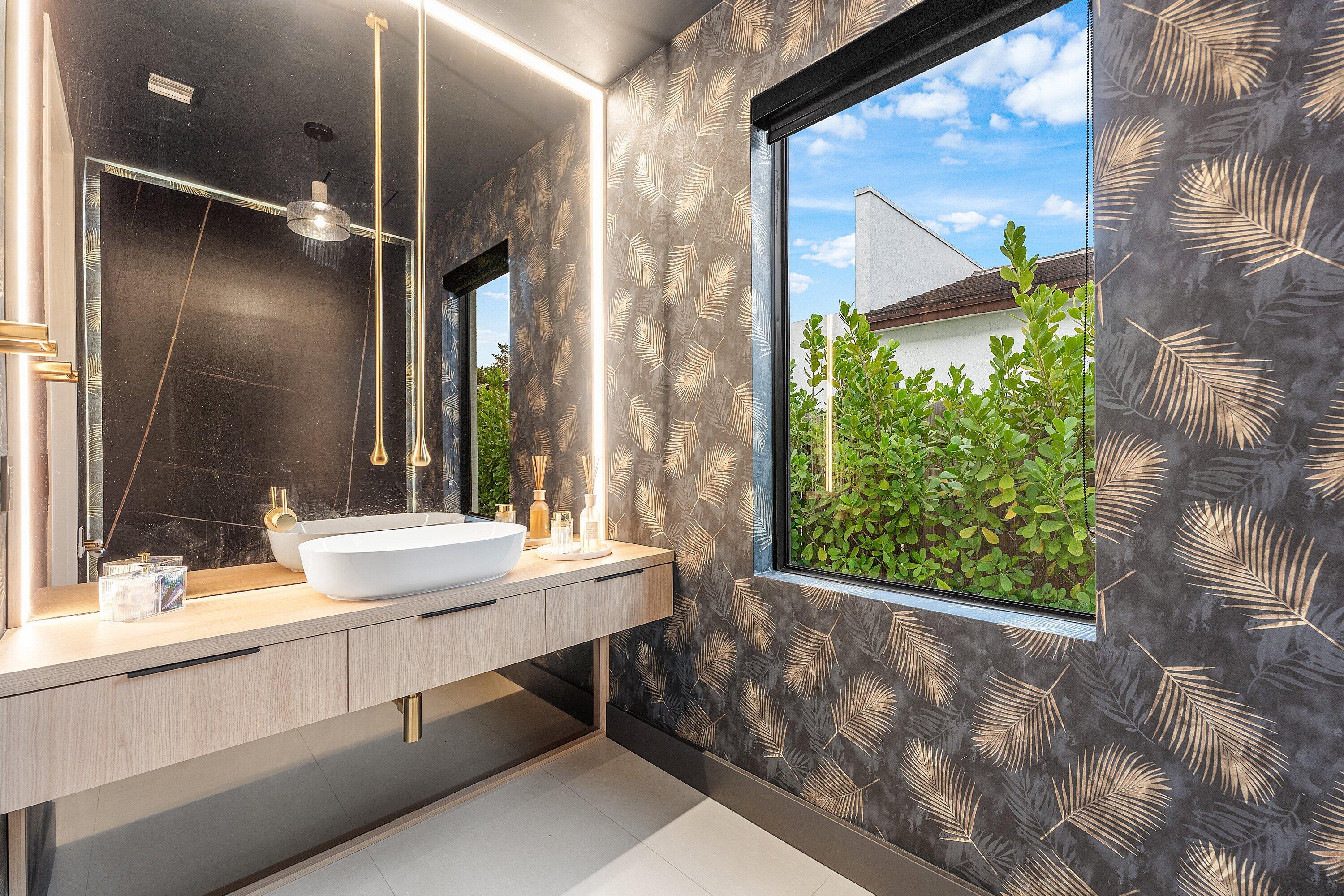 VIA VENTURA NEIGHBORHOOD 1 - Residential Lease