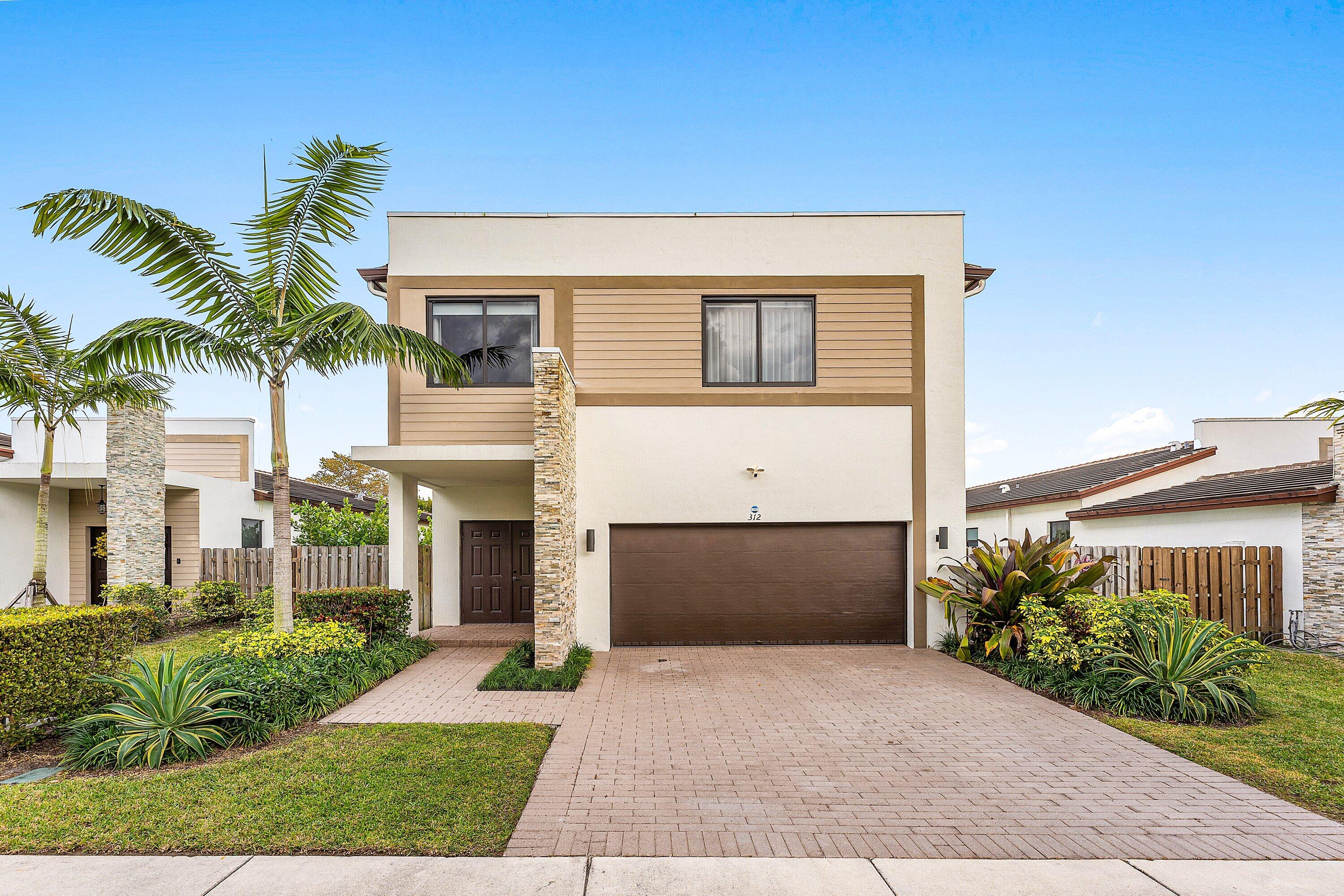 VIA VENTURA NEIGHBORHOOD 1 - Residential Lease