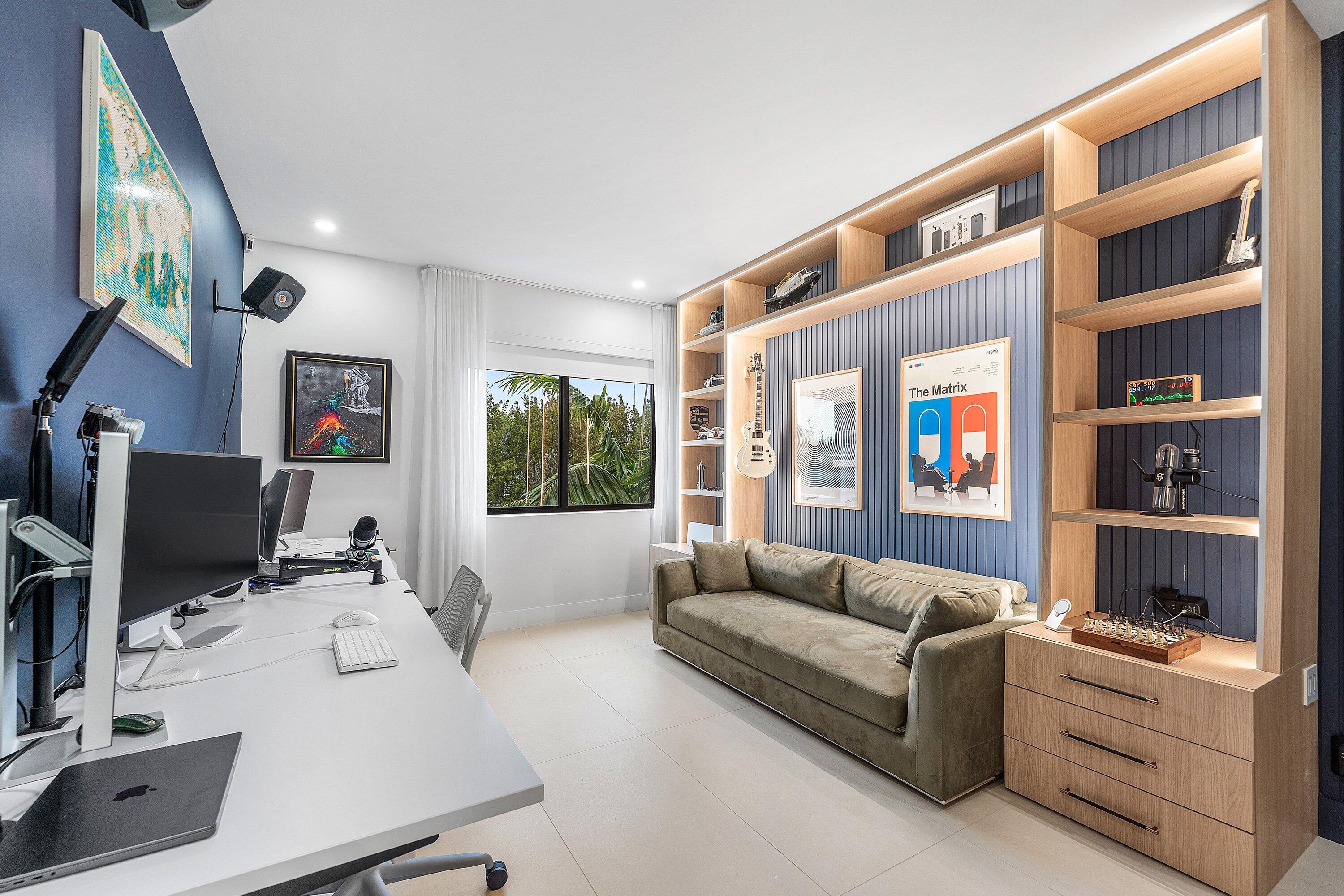 VIA VENTURA NEIGHBORHOOD 1 - Residential Lease