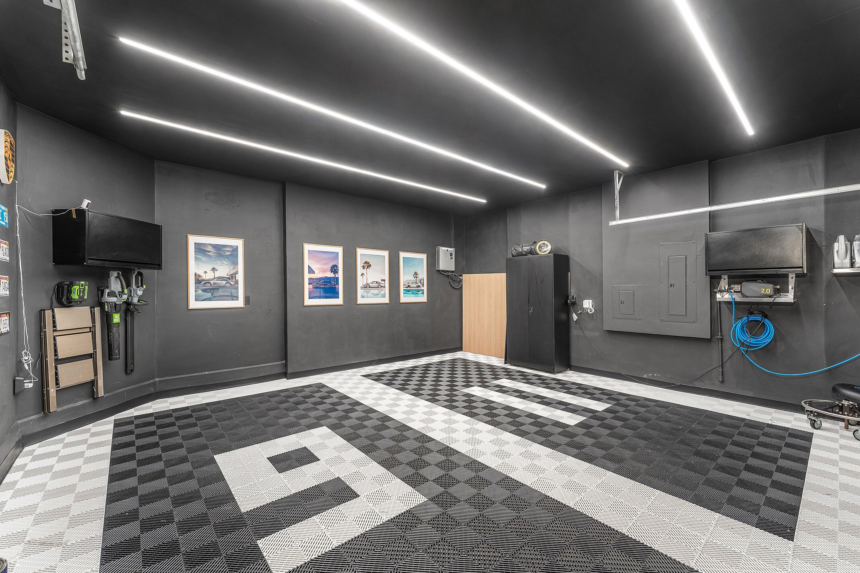 VIA VENTURA NEIGHBORHOOD 1 - Residential Lease