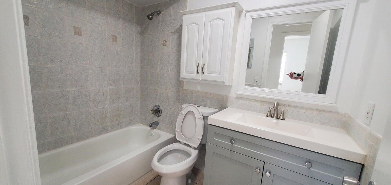 HIGHLAND PINES PL 2 - Residential Lease