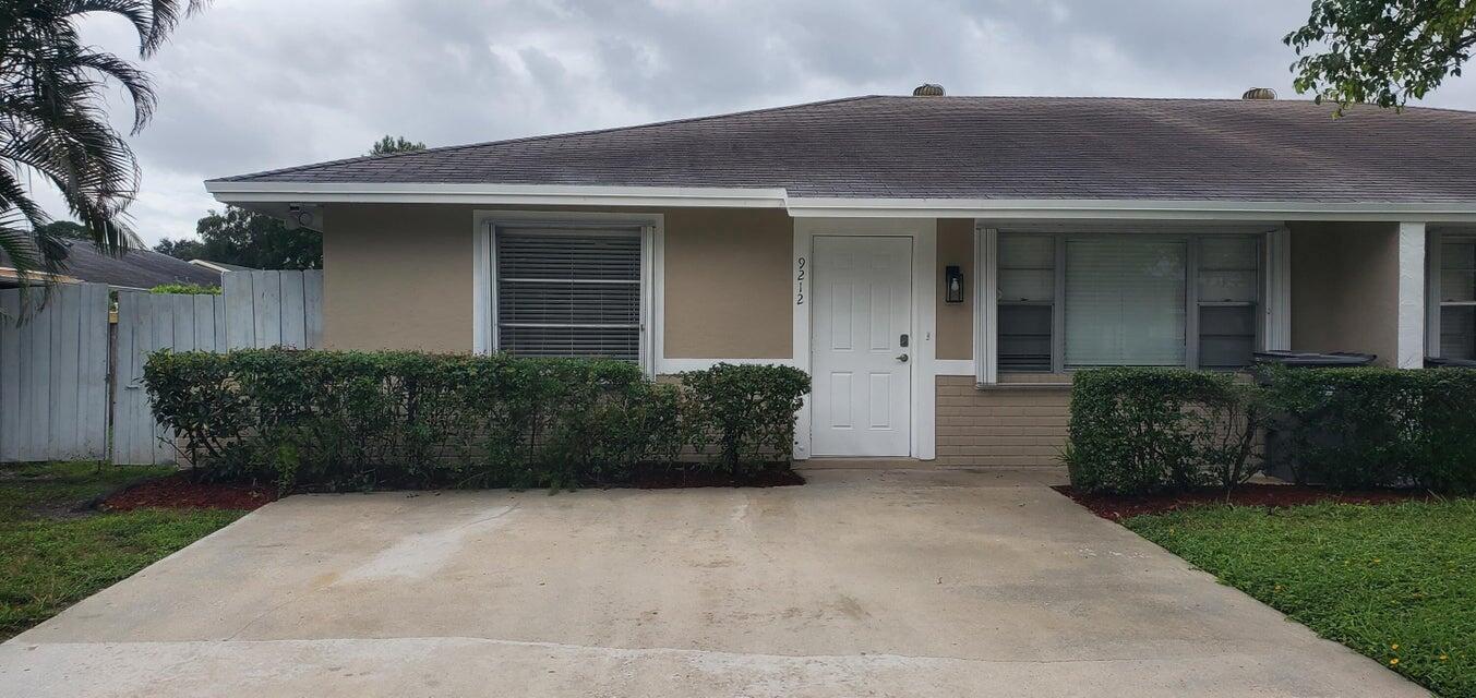 ALL TILE DUPLEX. WASHER AND DRYER IN UNIT. SCREEN IN PATIO. FENCED YARD. 4 CAR DRIVEWAY. GREAT LOCATION BETWEEN 95 AND TURNPIKE. FIRST, LAST AND SECURITY REQUIRED. BACKGROUND CHECK REQUIRED. AVAILABLE BEGINNING OF NOVEMBER