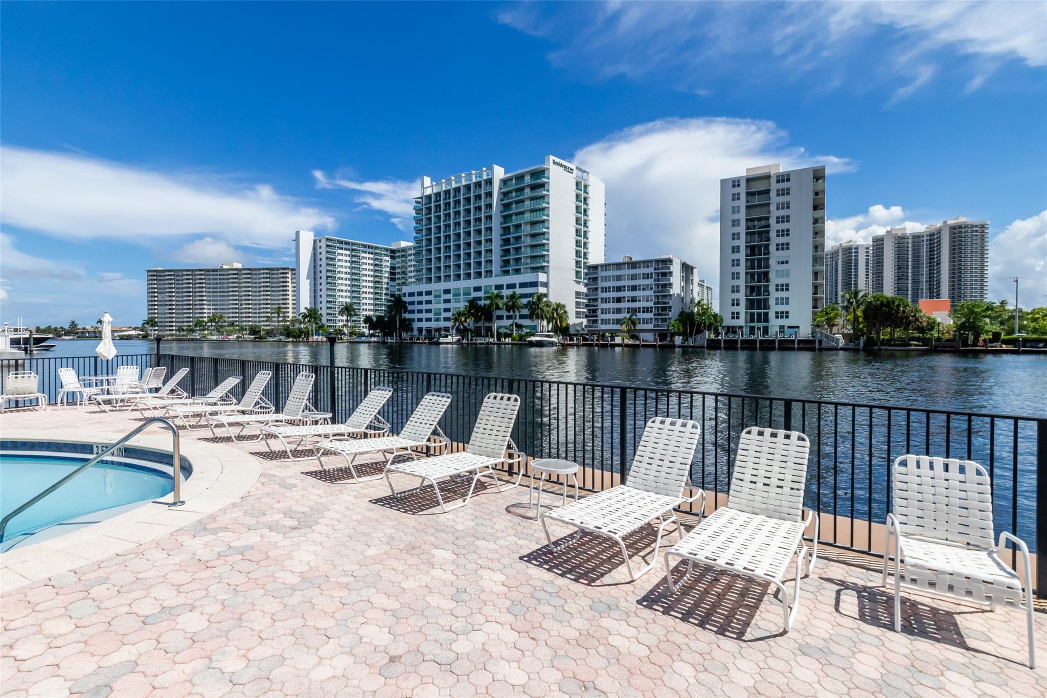 Waterside On The Intracoa - Residential Lease