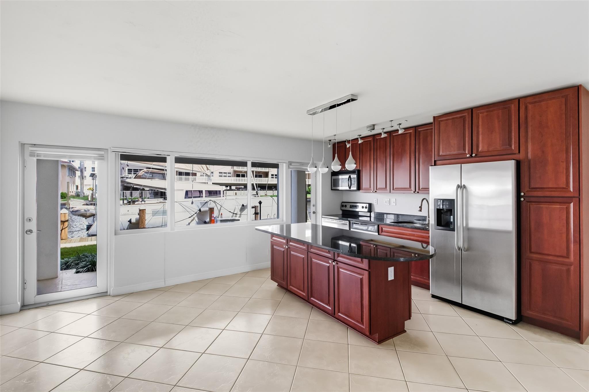 Waterside On The Intracoa - Residential Lease