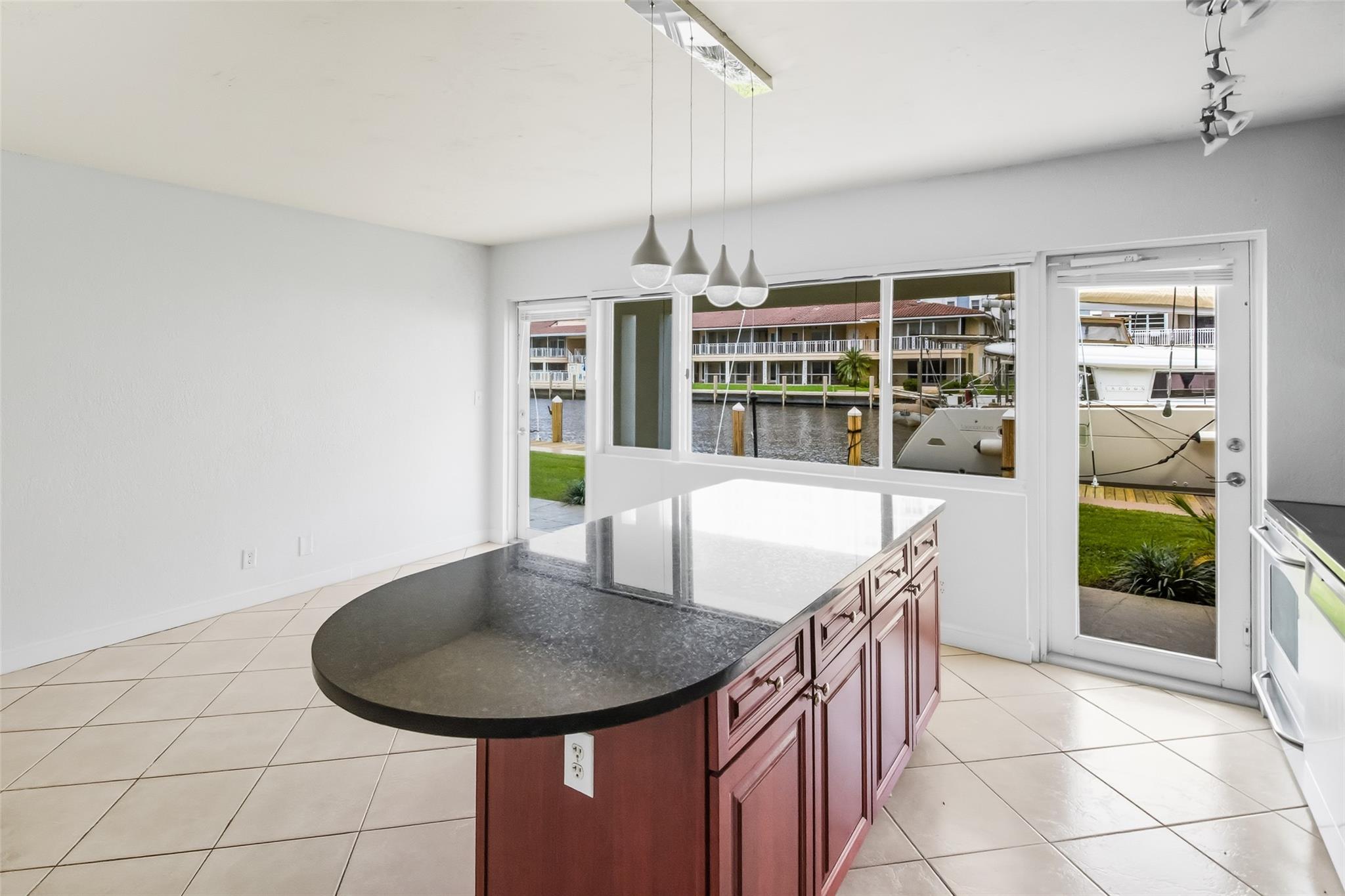 Waterside On The Intracoa - Residential Lease