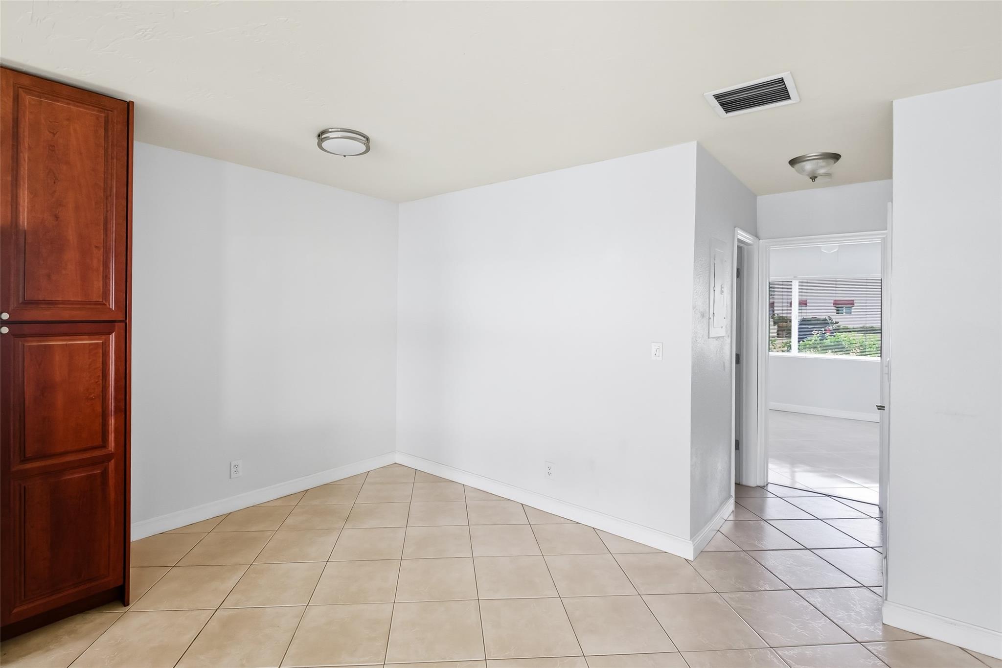 Waterside On The Intracoa - Residential Lease