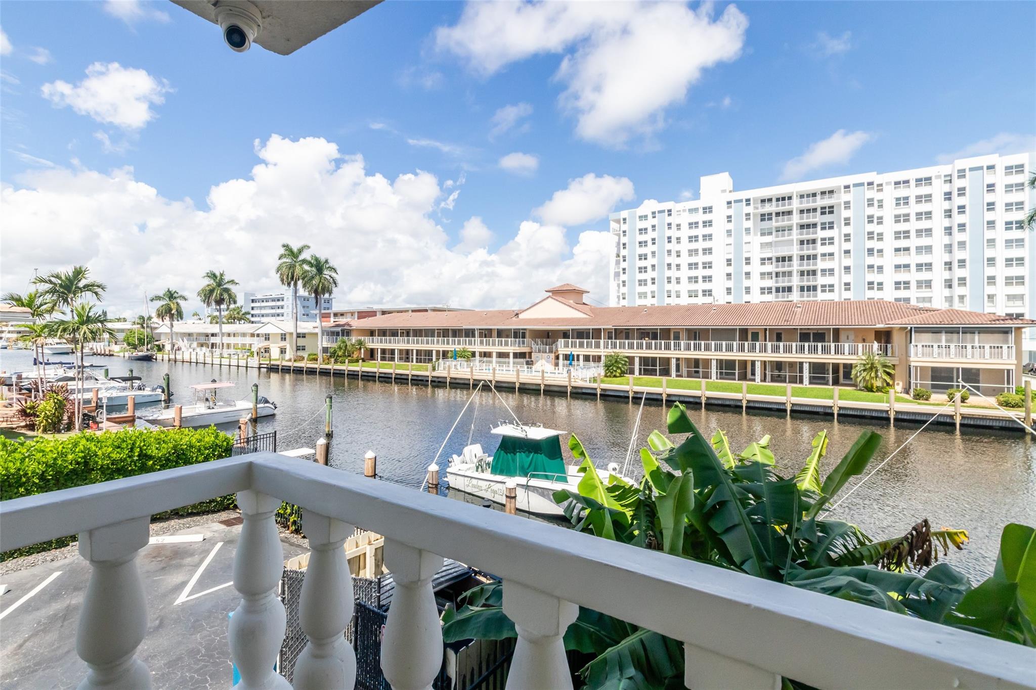 Waterside On The Intracoa - Residential Lease