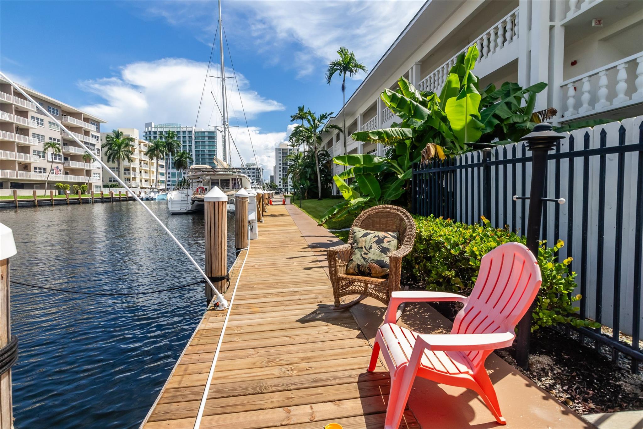 Waterside On The Intracoa - Residential Lease