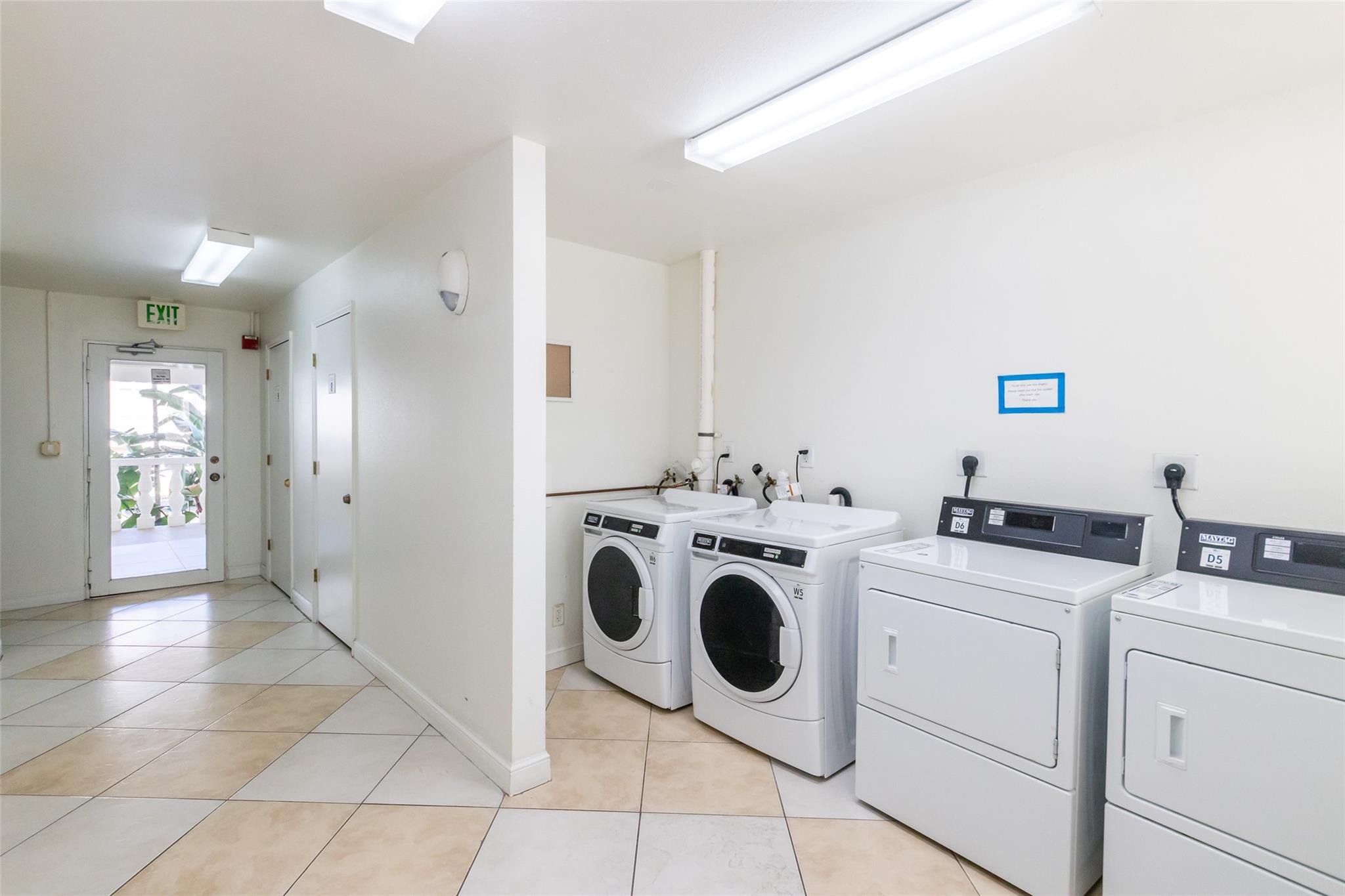 Waterside On The Intracoa - Residential Lease