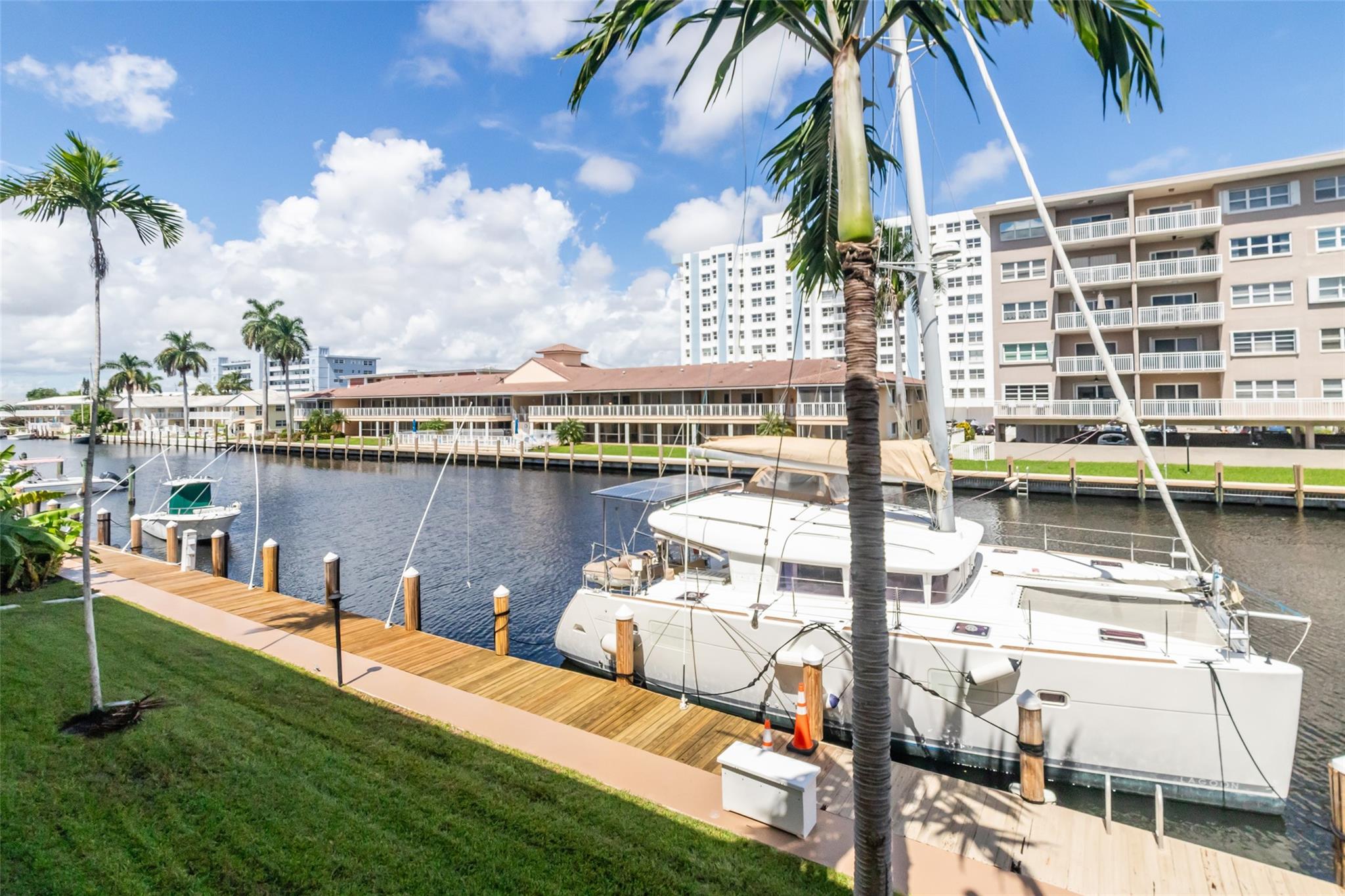 Waterside On The Intracoa - Residential Lease