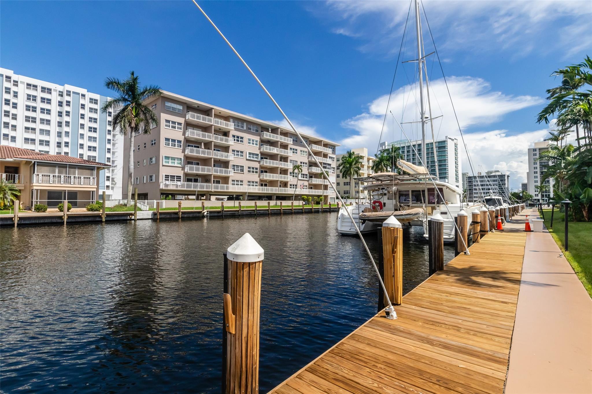 Waterside On The Intracoa - Residential Lease