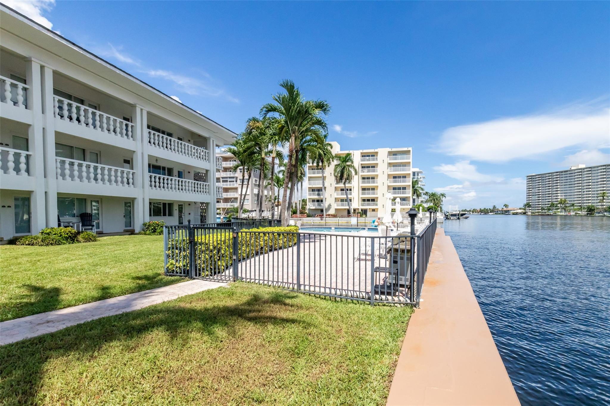 Waterside On The Intracoa - Residential Lease