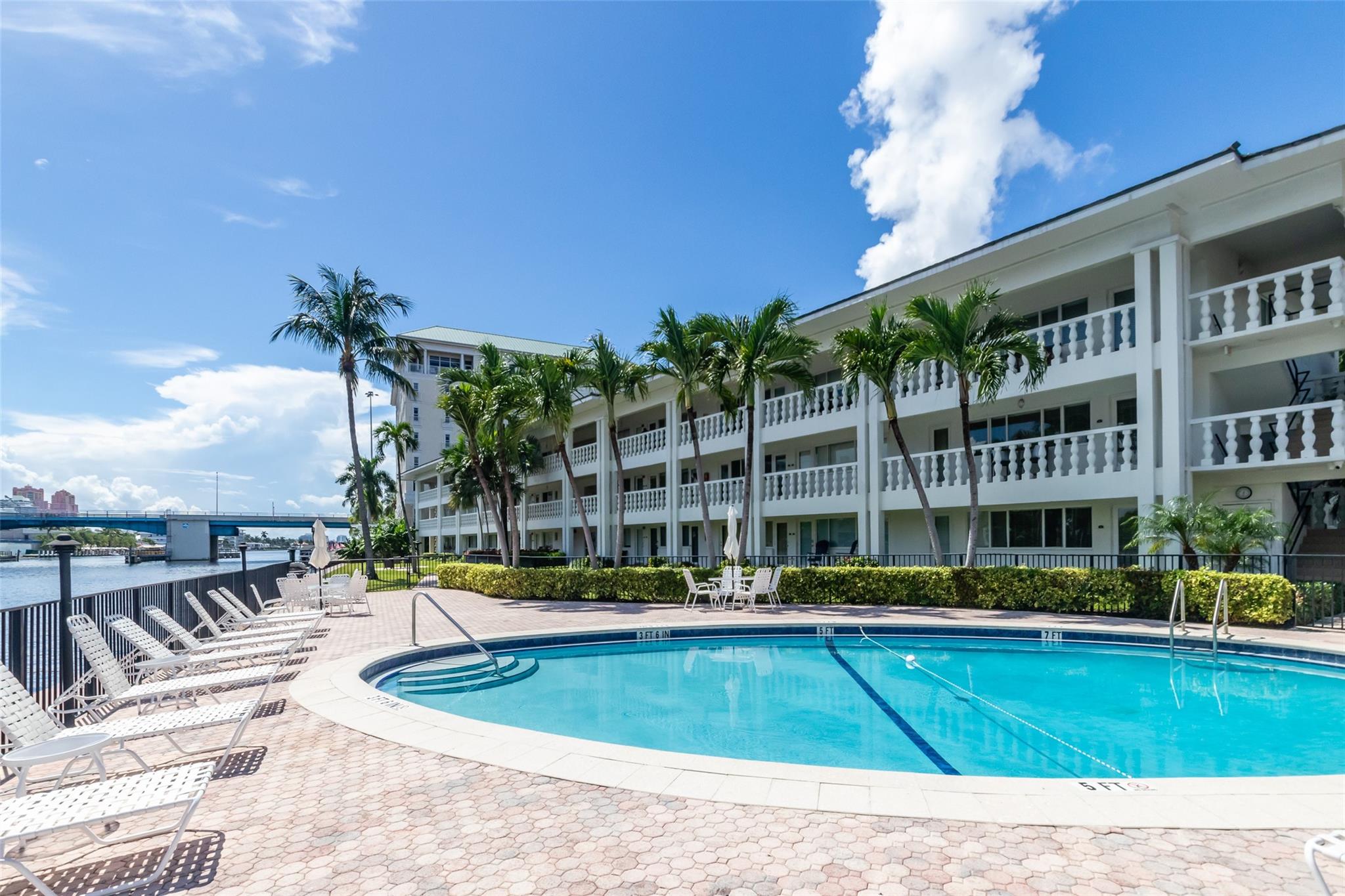 Waterside On The Intracoa - Residential Lease