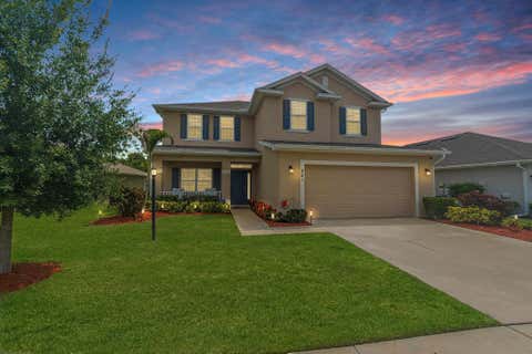 Photo of 861 NE WHISTLING DUCK Way, Port Saint Lucie, FL 34983 (MLS # B26059680)