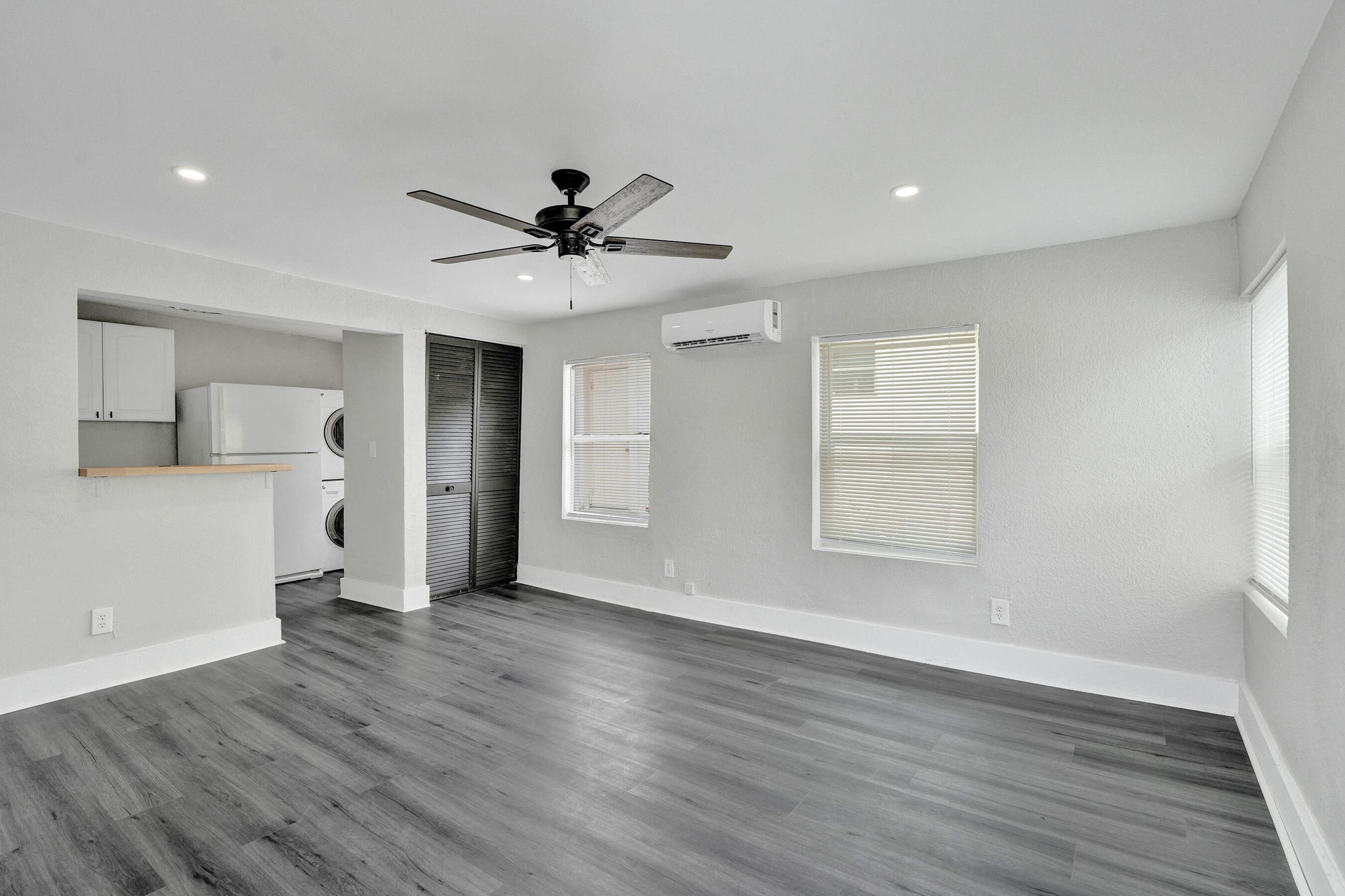 OCEAN WAY PARK - Residential Lease