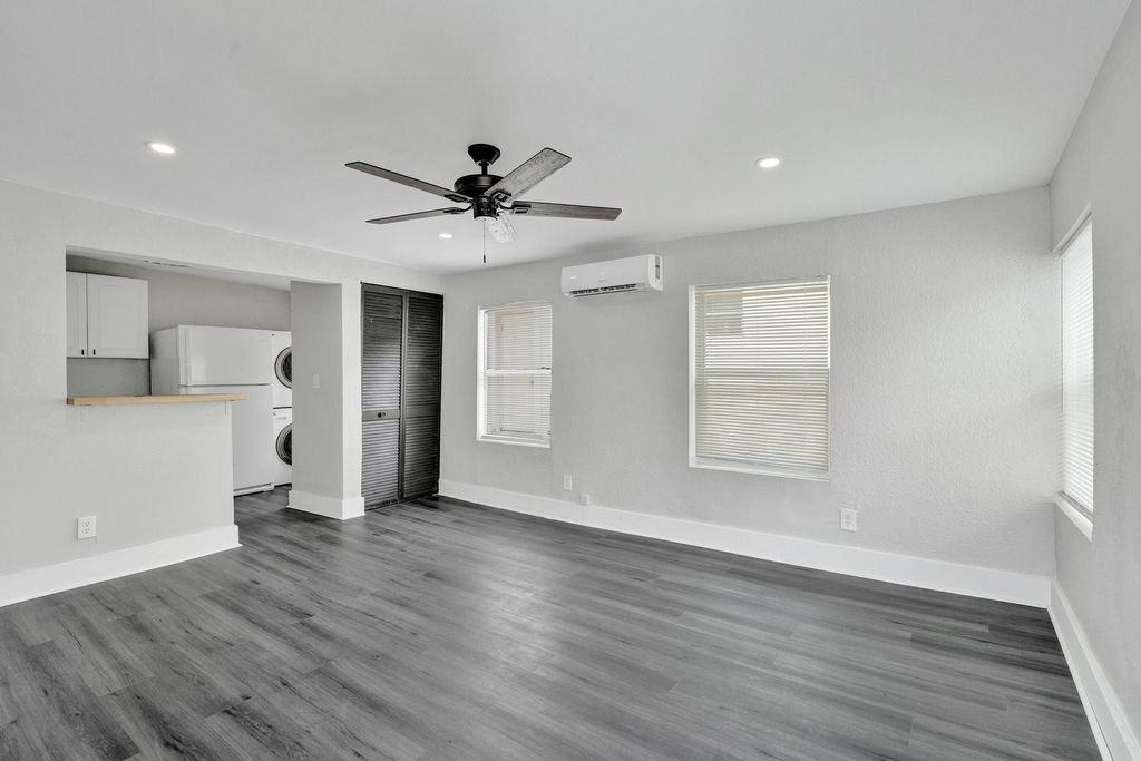 Photo of 234 NE 14th Avenue #2, Pompano Beach, FL 33060 (MLS # B26018763)