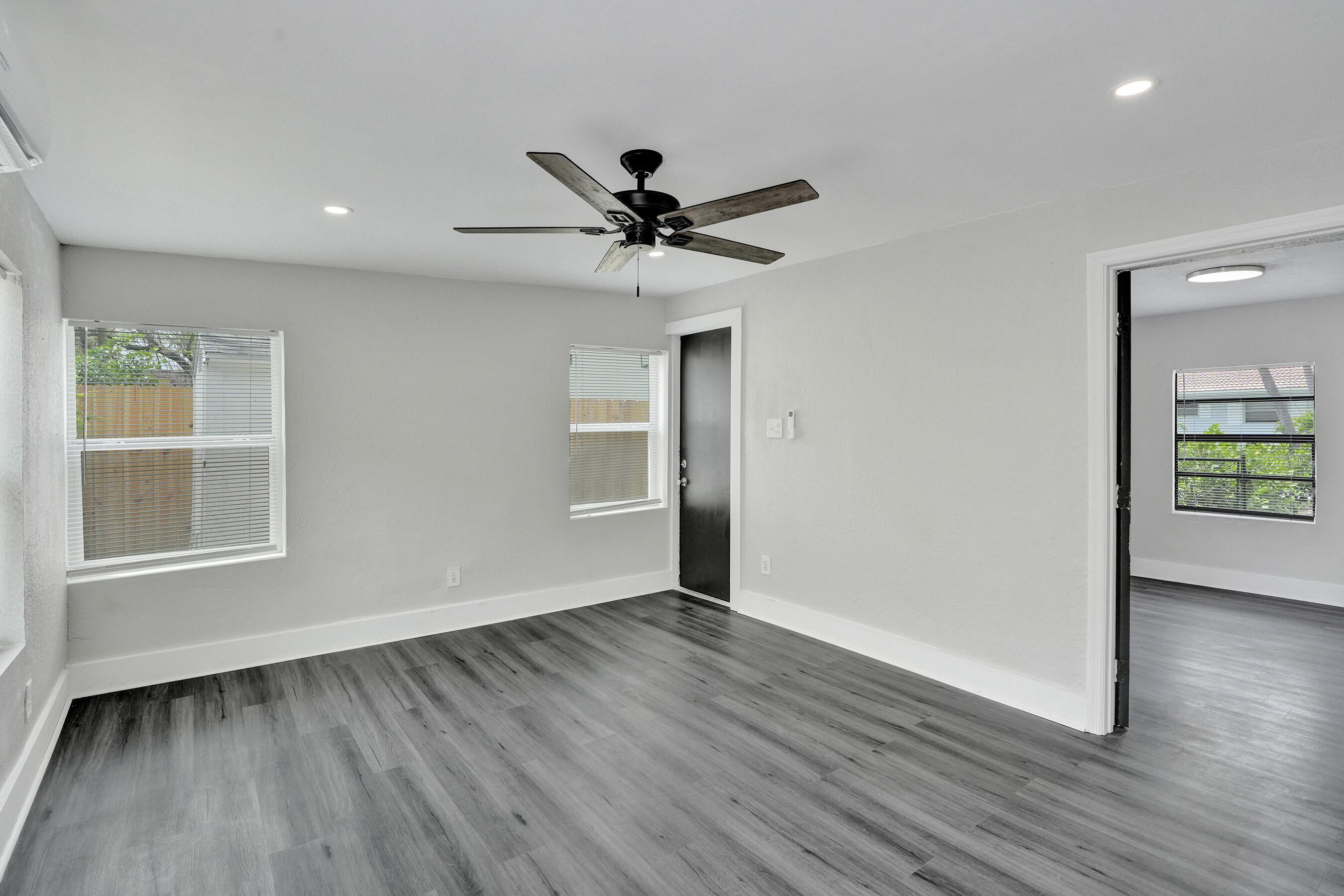 OCEAN WAY PARK - Residential Lease