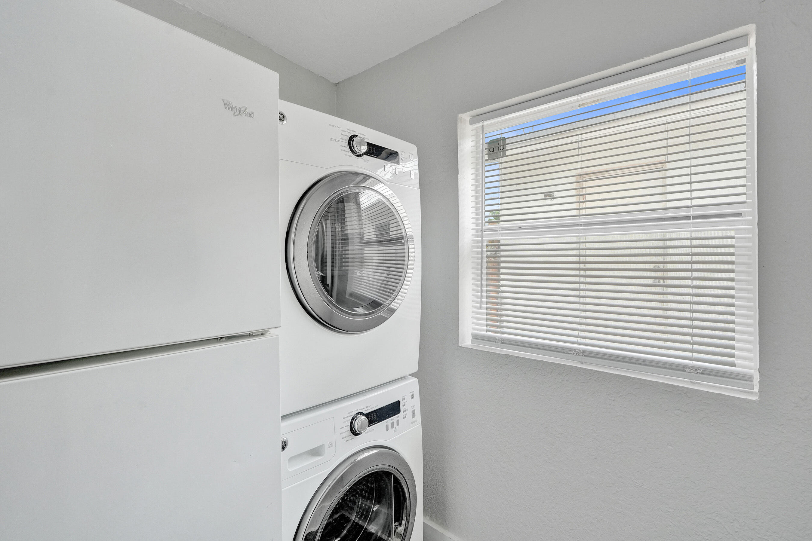 OCEAN WAY PARK - Residential Lease