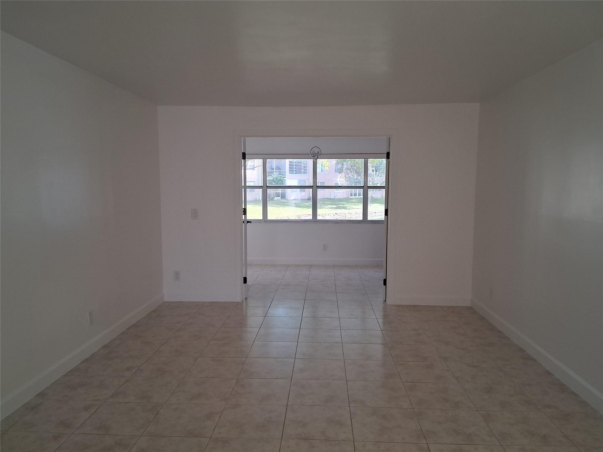 SUNRISE LAKES PHASE III - Residential