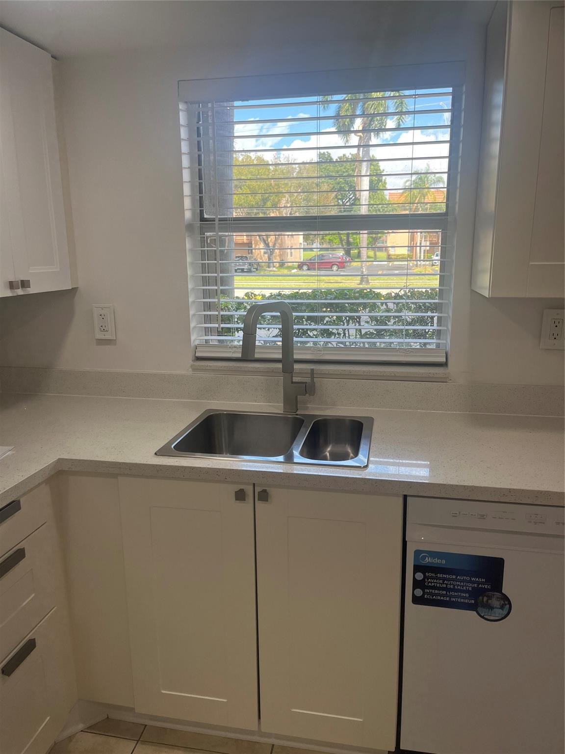 SUNRISE LAKES PHASE III - Residential