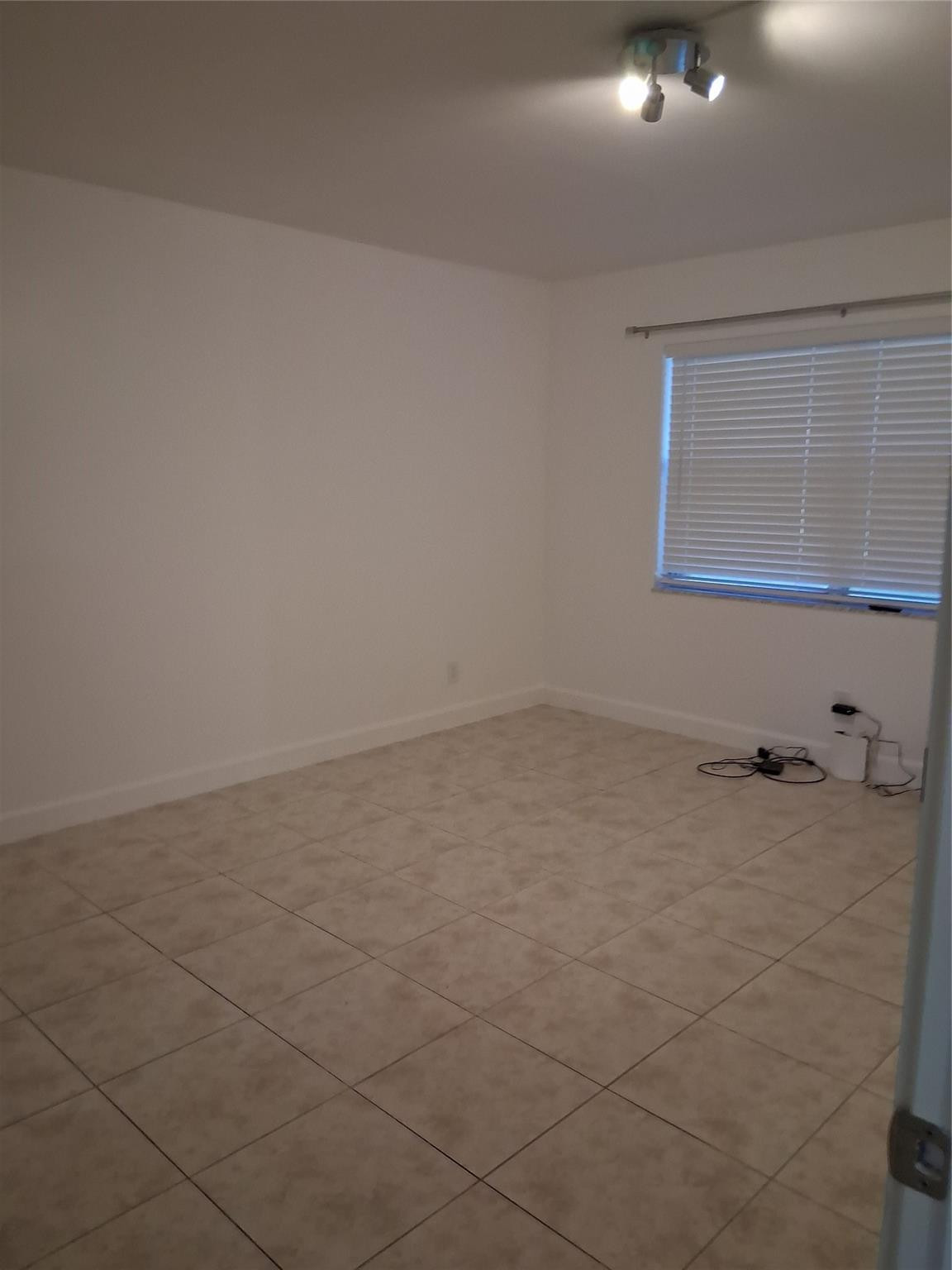 SUNRISE LAKES PHASE III - Residential