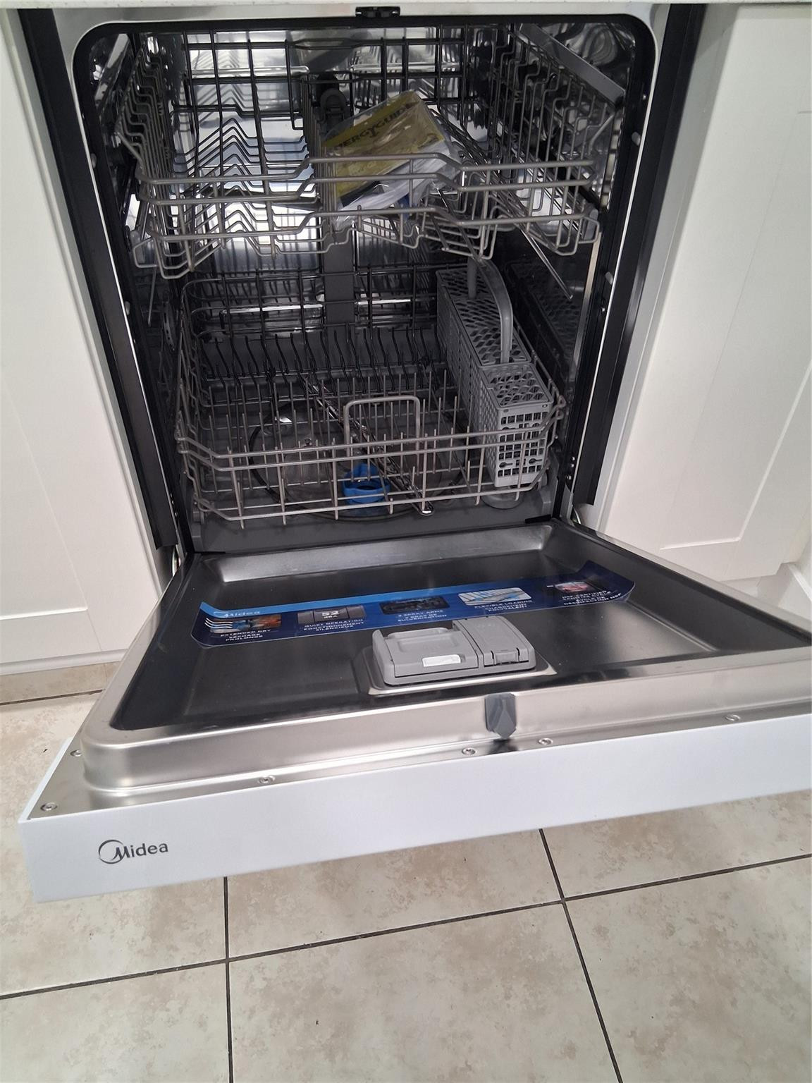 SUNRISE LAKES PHASE III - Residential