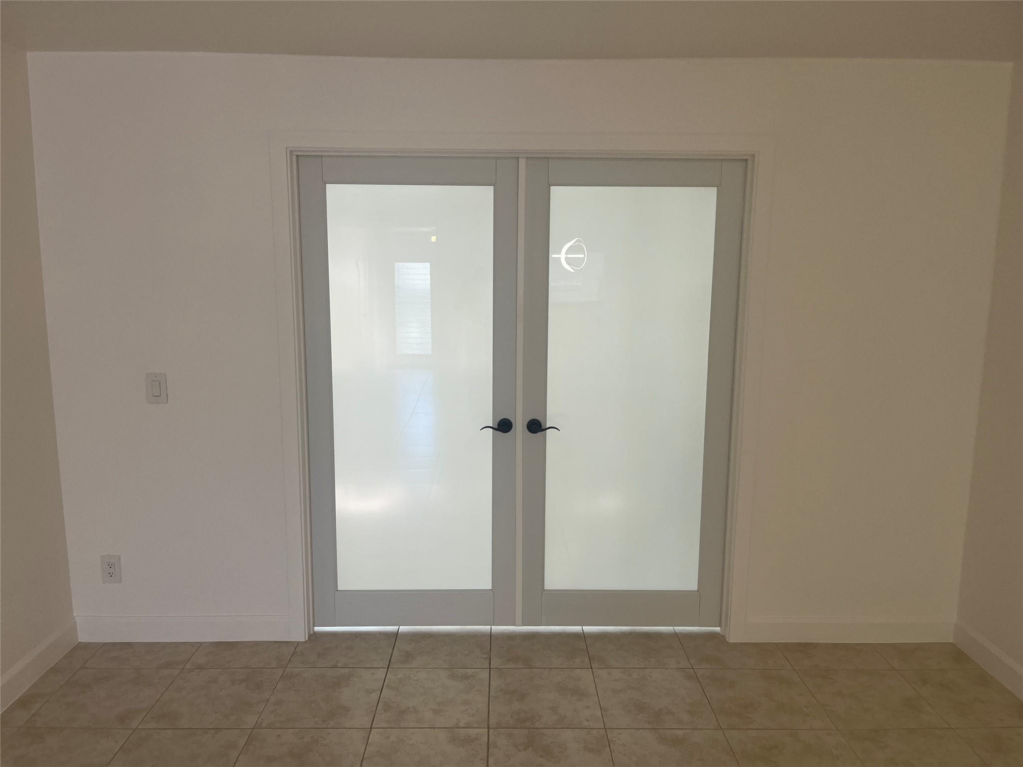 SUNRISE LAKES PHASE III - Residential