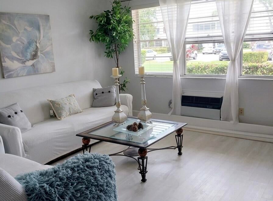 Photo of 361 Windsor P, West Palm Beach, FL 33417 (MLS # B26046078)
