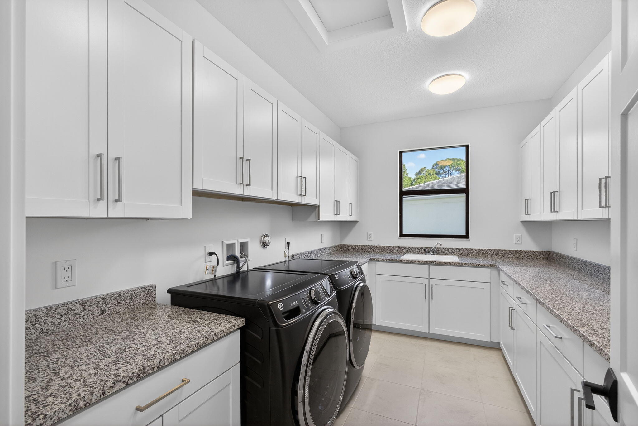 ARTISTRY REPLAT - Residential