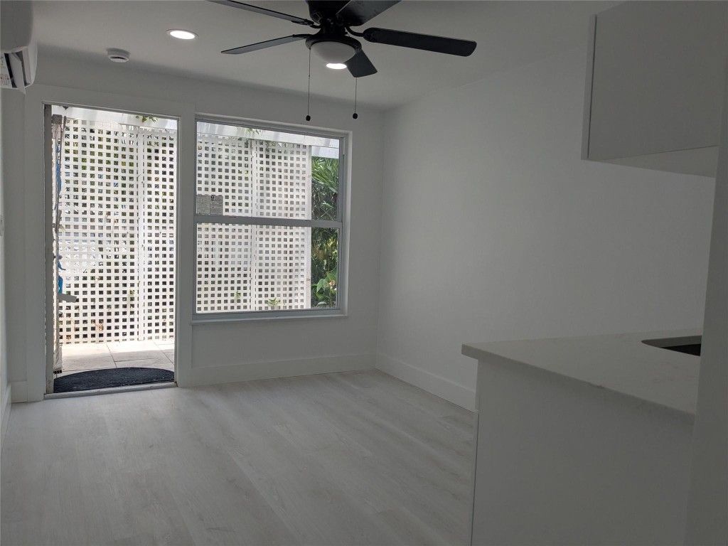 Photo of 21 SE 11 Avenue, Fort Lauderdale, FL 33301 (MLS # F10520938)