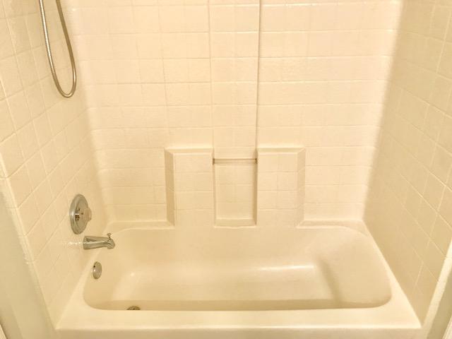 PINE HOLLOW II CONDO - Residential Lease