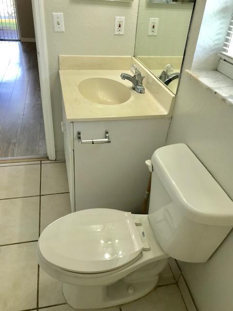 PINE HOLLOW II CONDO - Residential Lease