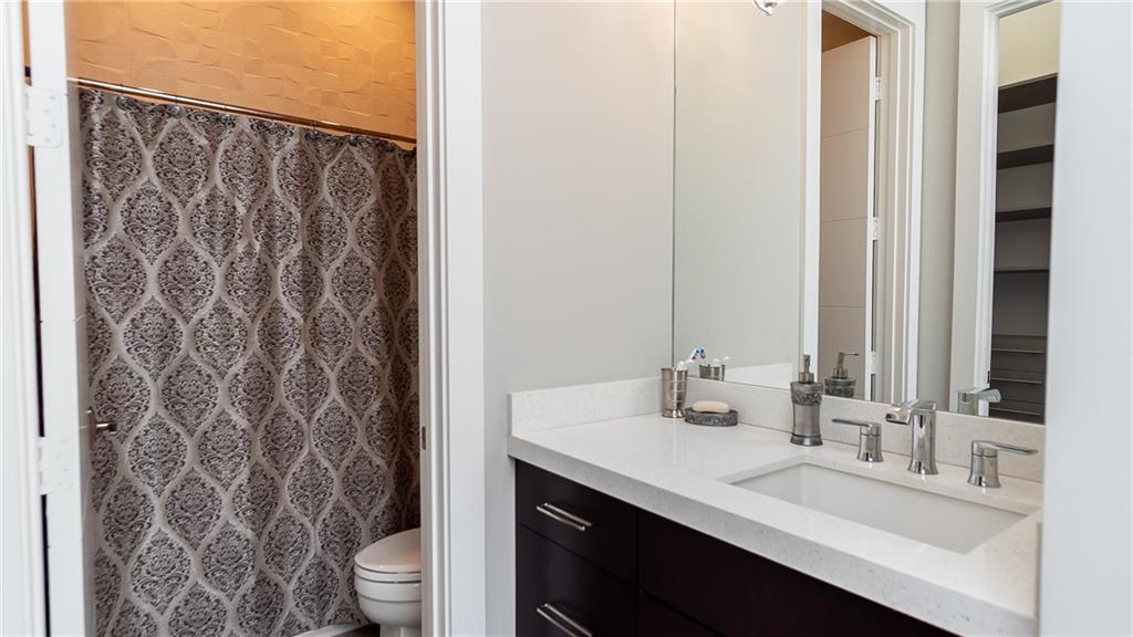 198 Terrace 128-26 B - Residential